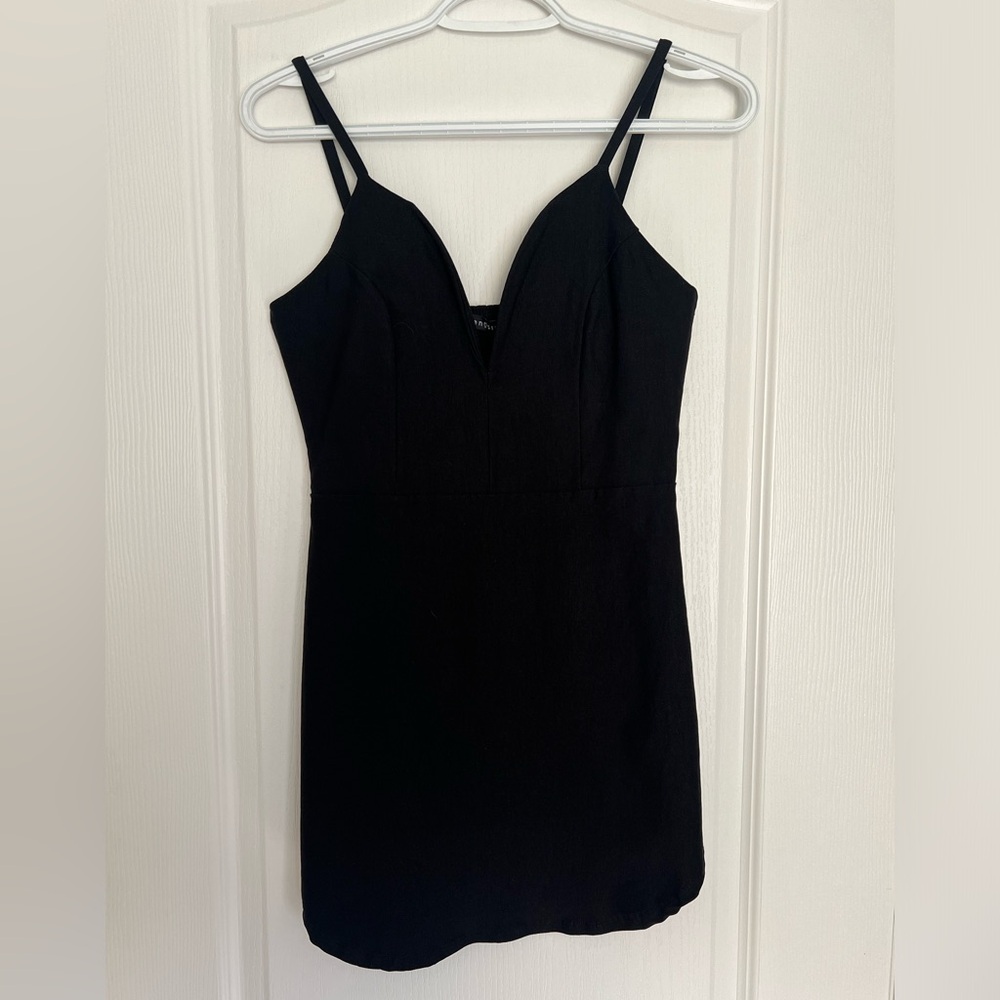 MINI BLACK DRESS WITH UNDERWIRE